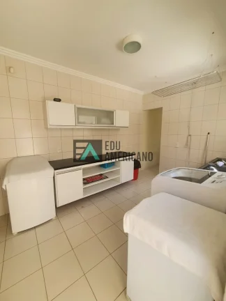 Imagem Casa térrea em excelente localização para locação