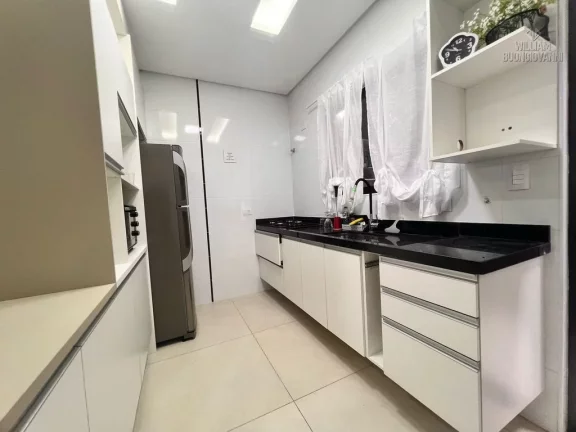 Imagem Casa Térrea em Condomínio, bairro Maracanã – A 300 Metros da Praia