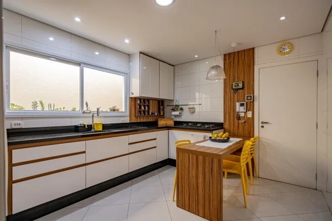 Imagem Sobrado Vila Romana - 188M², 4 Dorms, 4 Suítes, 2 Vagas, Face Norte, Móveis Planejados, Mobiliado, Churrasqueira.