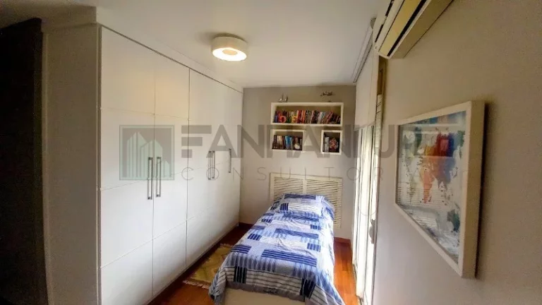 Imagem Luxuoso Apartamento de 4 Quartos no Jardim Paulista com Suítes, 3 Salas e 4 Vagas de Garagem - São Paulo-SP
