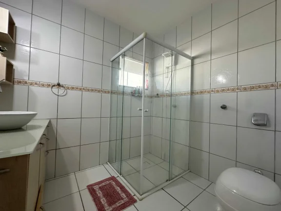 Imagem Casa com 4 suítes e 3 vagas de garagem no Bairro Dom Bosco em Itajaí/SC