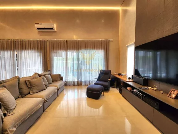 Imagem Casa Alto Padrão a Venda no bairro Granja Viana - Carapicuíba, SP