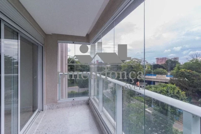 Imagem Rua Curitiba, andar alto, vista para o parque, 4 suites, lareira, churrasqueira.6 vagas