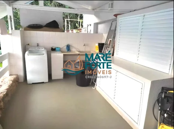 Imagem Maravilhosa casa em bairro fechado com vista mar!