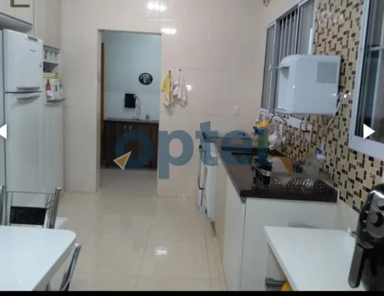 Imagem Casa Mobiliada com 240 m², sendo 3 quartos 1 suite, 4 banheiros, 3 vagas com área gourmet com churrasqueira,Piscina, forno de lenha e forna de pizza.