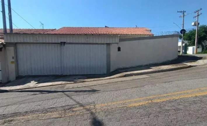 Imagem Casa para Venda em Atibaia, Jardim Das Cerejeiras, 3 dormitórios, 1 suíte, 2 banheiros, 2 vagas