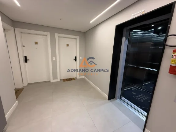 Imagem Seu Duo Suíte na quadra mar na Praia de Gravatá, Navegantes - Residencial Michelangelo. 02 suítes, ampla área interna, vista mar permanente