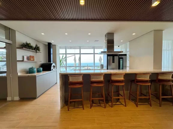 Imagem Apartamento com vista de frente mar com 3 suítes e 2 vagas de garagem em Balneário Piçarras