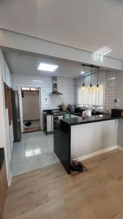 Imagem Casa com 2 dormitórios à venda, 130 m² por R$ 800.000,00 - Jardim Centenário - Atibaia/SP