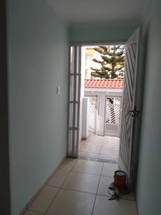 Imagem SOBRADO PADRÃO COM FRENTES PARA DUAS RUAS EM SANTO ANDRE, COM 3 DORMITÓRIOS E UM SALÃO COMERCIAL.