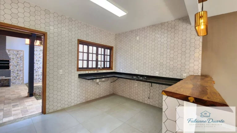 Imagem Casa recém reformada no Perequê Açú