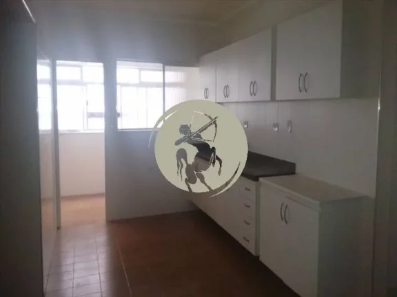 Imagem OPORTUNIDADE!!! APARTAMENTO GRANDE, BEM DISTRIBUIDOS, COZINHA ENORME, 4 DORMITÓRIOS GRANDES, 3 VAGA...