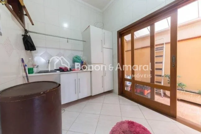 Imagem Localização privilegiada. Hall de entrada com escritório. Sala de estar, sala de jantar, lavabo, ...