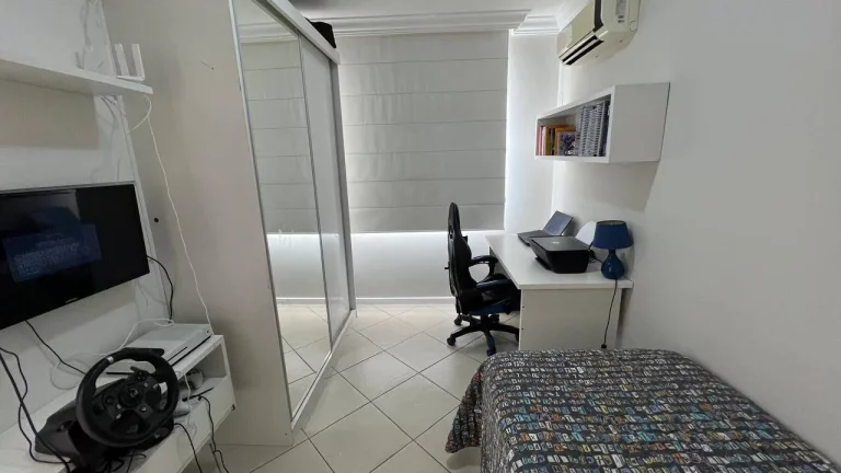 Imagem Casa á venda alto padrão 3 quartos, 1 suite centro Palhoça Sc