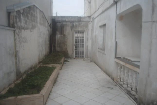 Imagem CASA À VENDA EM CONDOMÍNIO FECHADO