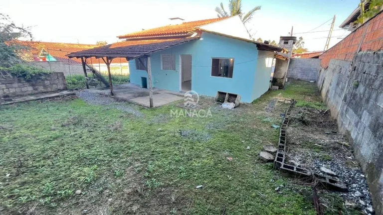 Imagem Casa com 3 Quartos (1 Suíte) – Espaçosa e Aconchegante