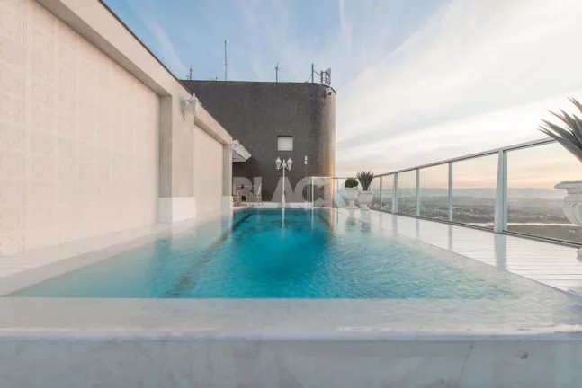 Imagem Apartamento à venda, com 4 quartos, 500m²