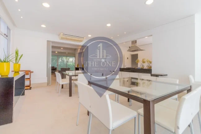 Imagem Luxuoso apartamento de 4 quartos e 4 suítes em Perdizes, São Paulo-SP: 2 salas, 6 banheiros, 4 vagas de garagem, 250m² de área.