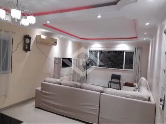 Imagem Casa dúplex com 3 quartos e 240m² em condomínio – Campo Grande RJ