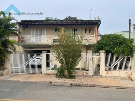 Imagem Casa com área gourmet e casa de hóspedes no Retiro das Fontes, Atibaia. Vista para a Pedra Grande e excelente localização!
