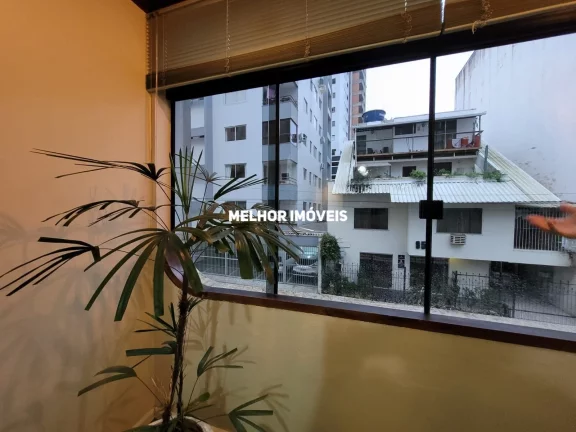 Imagem Apartamento Garden Mobiliado à Venda com 02 Dormitórios Localizado no Centro de Balneário Camboriú - SC