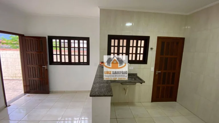 Imagem Oportunidade, Casa c/2 Dormitórios, Tropical, R$ 250.000,00