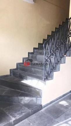 Imagem Casa à venda 2 Quartos, 1 Suite, 4 Vagas, 200M², Campestre, Santo André - SP