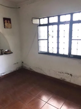 Imagem CASA À VENDA 58 M² EM BANGU COM EXCELENTE TERRENO 360 M² NA TOTALIDADE