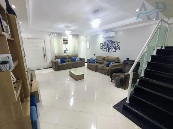 Imagem Casa para Vender em Praia Grande com 3 Quartos
