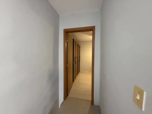 Imagem Apartamento 48m2, 2 Quartos, Semi Mobiliado, 4º Andar, Porto de Napolis