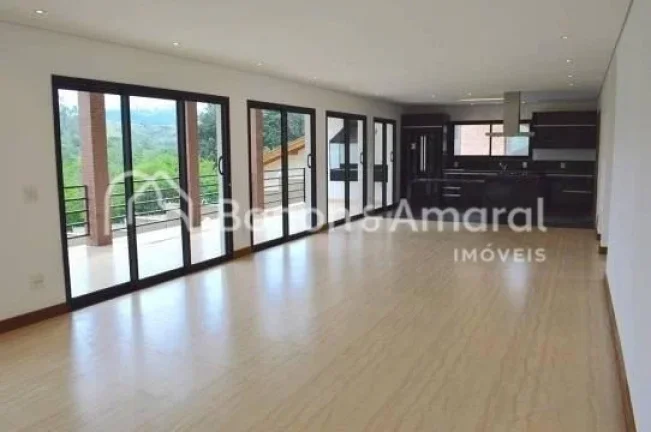 Imagem Casa muito ampla, iluminada e com vista magnífica.
Projeto Arquitetônico: Riguetto Arquitetura e p...
