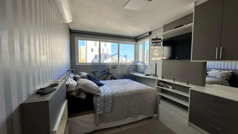 Imagem Apartamento á venda com 3 dormitórios no centro de Torres/RS