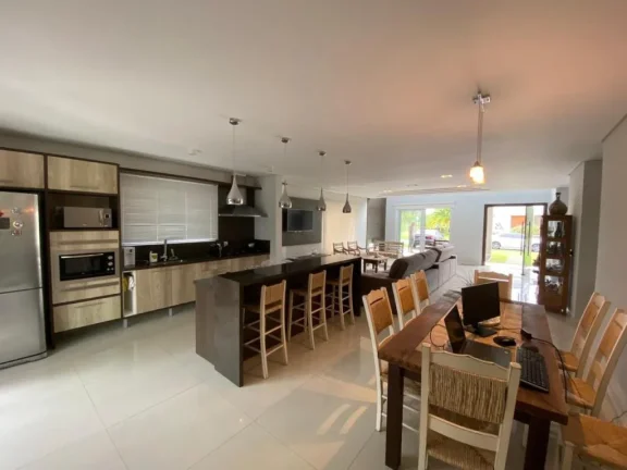 Imagem Casa em Condominio 5 Dormitórios - Bairro Atlantida