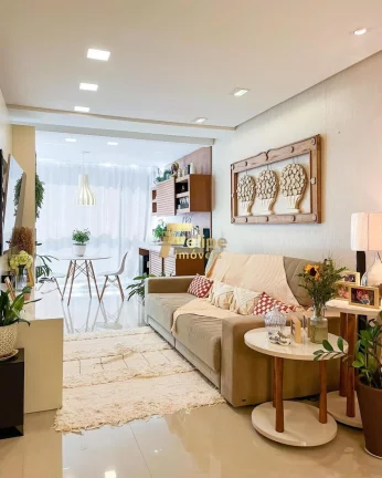 Imagem Com vista eterna para o mar, esse lindo apartamento está completamente montado e decorado com extremo requinte.