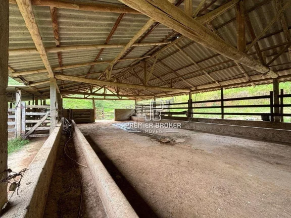 Fazenda à venda, 1645600 m² por R$ 3.800.000,00 - Vila do Pião - Sapucaia/RJ