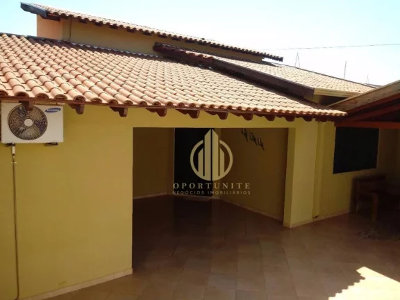 Imagem Casa residencial de três dormitórios com suíte