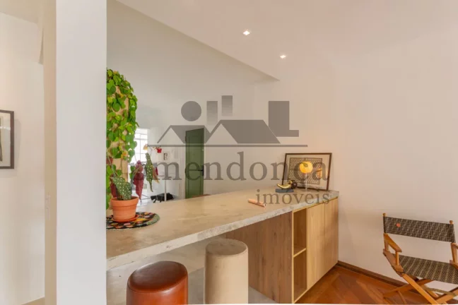 Imagem Apartamento com 181m² na Rua Itambé, 3 suítes e 2 vagas.