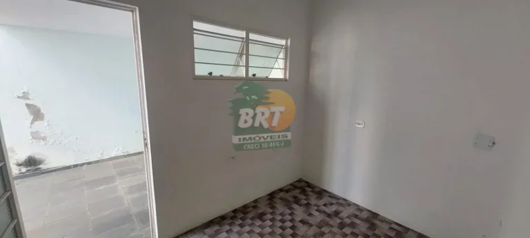 Imagem Casa para Venda em São Roque, Jardim Brasil, 2 dormitórios, 1 banheiro, 3 vagas