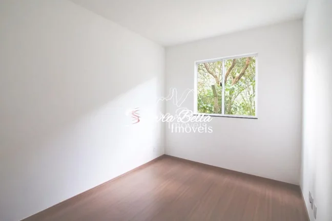 Imagem Apartamento com 2 dormitórios à venda, 49 m² por R$ 279.000,00 - Cascata do Imbuí - Teresópolis/RJ