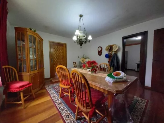 Imagem Casa para Venda em Teresópolis / RJ no bairro Alto