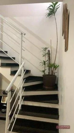 Imagem Sobrado com 2 dormitórios à venda, 75 m² por R$ 275.000,00 - Vila Oliveira - Mogi das Cruzes/SP