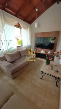 Imagem Sobrado Condomínio 03 dorms, Piscina no Condo, Segurança 24h, 03 vagas