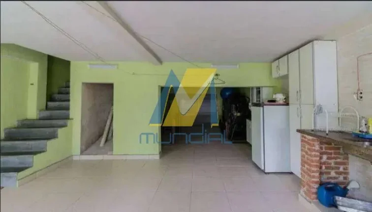 Imagem Sobrado amplo com quintal e churrasqueira para a sua família viver com mais