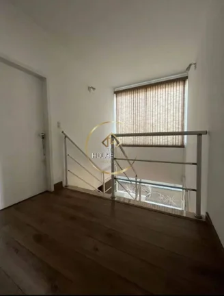 Imagem Casa Sobrado 3 dormitórios ( 1 suíte), 4 vagas, Quintas do Villa Branca.