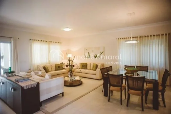 Imagem Casa de condomínio com 498 m² e 6 quartos