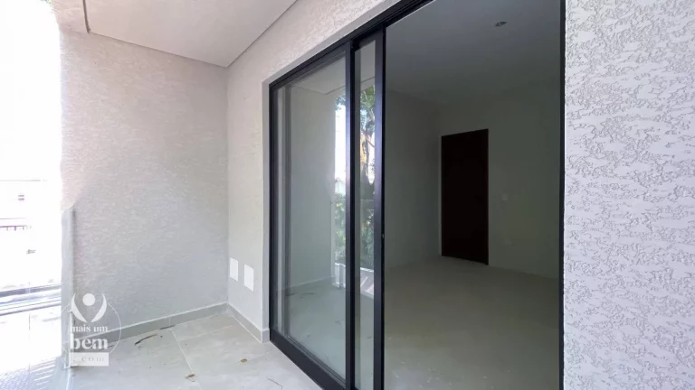 Imagem Baixou de R$ 1.100.000,00 POR 1.050.000,00 Sobrado 189 m² com 3 quartos (1 suíte) à venda - Boa Vista - Curitiba/PR