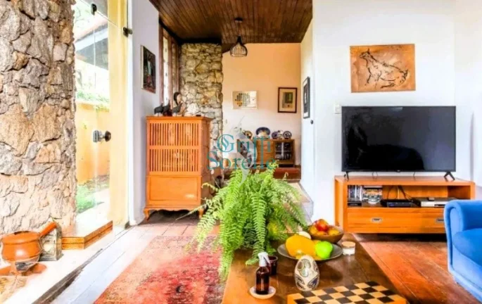 Imagem Casa Térrea à Venda em Vila Madalena - São Paulo/SP.