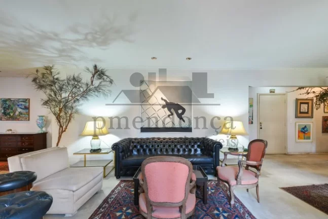 Imagem Apartamento no Jardim Paulista com 239m², 3 quartos (1 suíte) e 1 vaga.