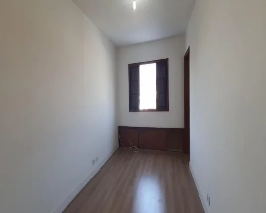 Imagem Sobrado à venda no Butantã com 3 dormitórios, quintal e 2 vagas de garagem.