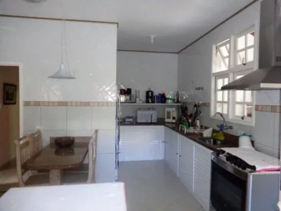 Imagem Casa de luxo à venda em Ubatuba-SP, no bairro Lázaro: 6 quartos, 6 suítes, 2 salas, 1 banheiro, 3 vagas de garagem, 350m².